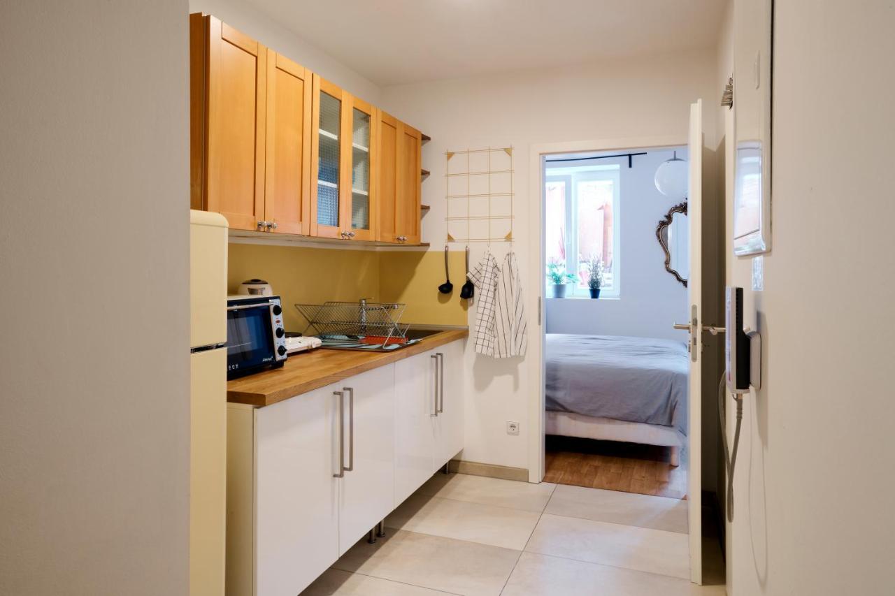 Beautiful Park Apartment For 4 Guests Берлин Экстерьер фото